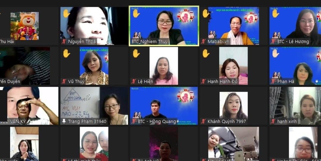 Lớp học đa ngôn ngữ online cùng cộng đồng